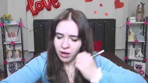 Snapshot of laurahlot chatting on 02.13.25 LauraHlot online show from 02.13.25