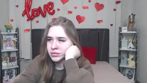 LauraHlot online show from 03.04.26