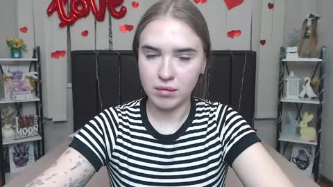 LauraHlot online show from 03.31.26