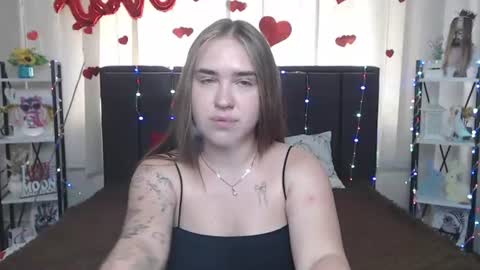 LauraHlot online show from 07.06.26