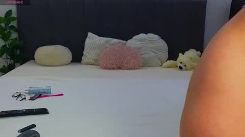 LauraMirage online show from 11.27.25