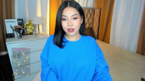 Your sweet Laura online show from 10.12.25