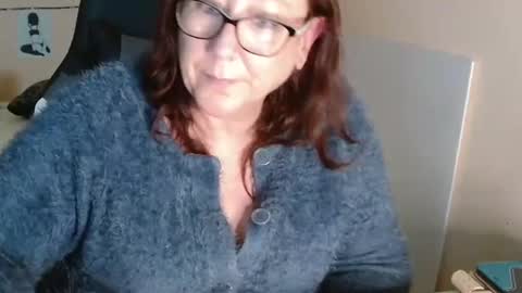 Snapshot of laureanne50 chatting on 12.22.24 laureanne online show from 12.22.24