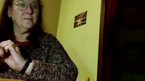 Snapshot of laureanne50 chatting on 02.04.25 laureanne online show from 02.04.25