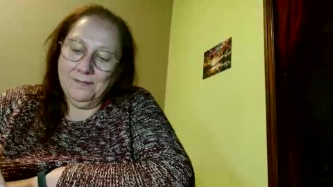 Snapshot of laureanne50 chatting on 02.05.25 laureanne online show from 02.05.25