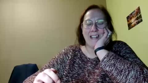 Snapshot of laureanne50 chatting on 02.09.25 laureanne online show from 02.09.25