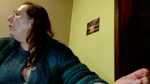 Snapshot of laureanne50 chatting on 02.11.25 laureanne online show from 02.11.25