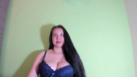 Snapshot of laureen777 chatting on 03.11.25 laureen777 online show from 03.11.25