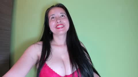 Snapshot of laureen777 chatting on 03.11.25 laureen777 online show from 03.11.25