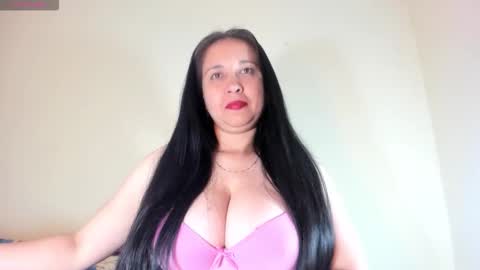 Snapshot of laureen777 chatting on 10.29.25 laureen777 online show from 10.29.25