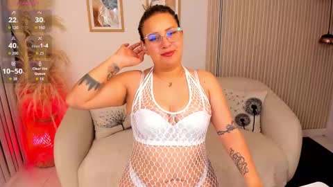 Snapshot of laureen_se chatting on 02.05.26 laureen_se online show from 02.05.26