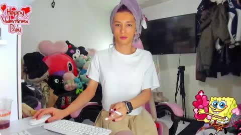 Snapshot of laurencesophiets chatting on 02.21.26 SF online show from 02.21.26