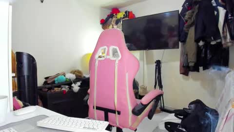 Snapshot of laurencesophiets chatting on 02.26.26 SF online show from 02.26.26