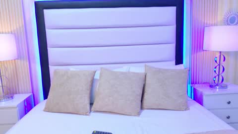 Snapshot of laurenhazeel chatting on 02.25.26 Lauren online show from 02.25.26