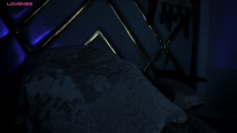 Lauren Hu online show from 01.06.25