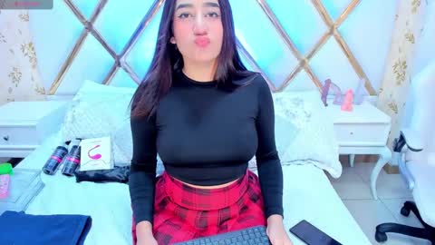 Lauren Hu online show from 03.11.25