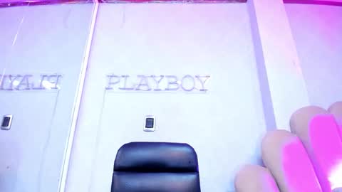 Lauren Hu online show from 10.14.25