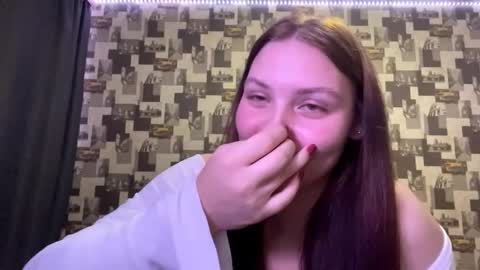 Snapshot of laurenjungling chatting on 09.12.25 Hannah online show from 09.12.25