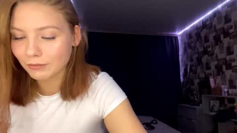 Snapshot of laurenjungling chatting on 10.22.25 Hannah online show from 10.22.25