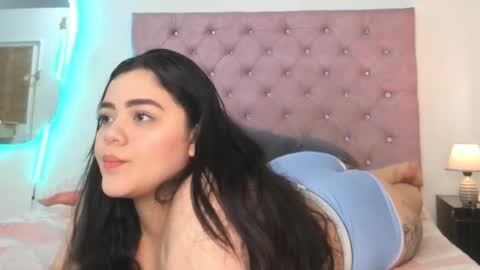laurenlaine online show from 03.31.26