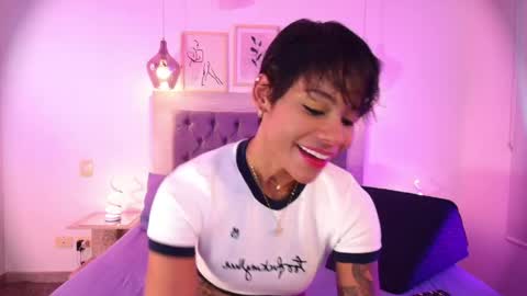 Snapshot of laurensaenz chatting on 06.05.26 Lauren Saenz online show from 06.05.26