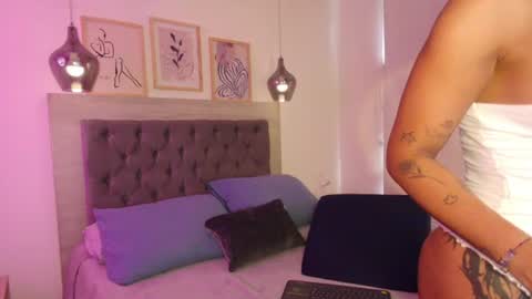 Snapshot of laurensaenz chatting on 07.31.26 Lauren Saenz online show from 07.31.26