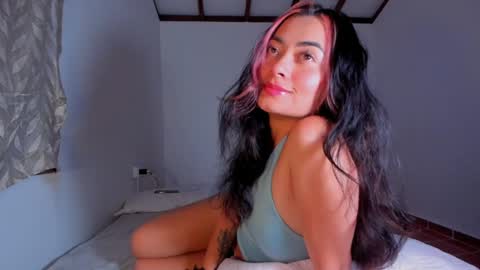 Lucie  online show from 02.01.25