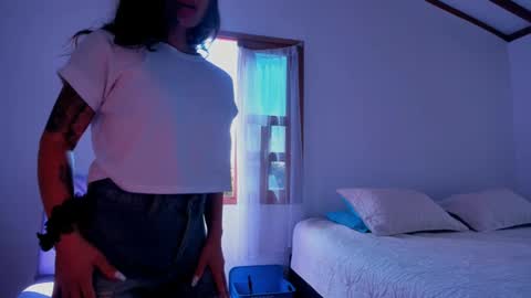 Lucie  online show from 02.12.25