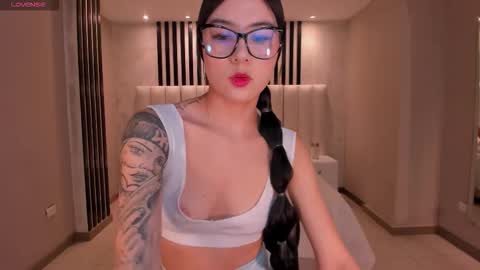 Lau  online show from 11.13.25