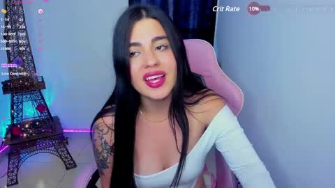Snapshot of laurenth_foxy chatting on 02.18.25 lau online show from 02.18.25