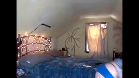 Snapshot of laureybabe44 chatting on 03.04.25 Lauren online show from 03.04.25