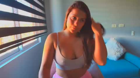 Snapshot of lauri_fit chatting on 03.15.26 Lauri online show from 03.15.26