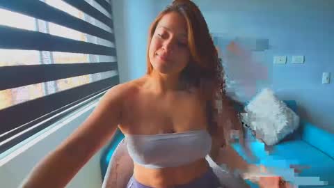 Snapshot of lauri_fit chatting on 03.19.26 Lauri online show from 03.19.26