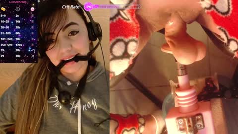 Snapshot of lauriss_ chatting on 12.28.24 lauriss_ online show from 12.28.24