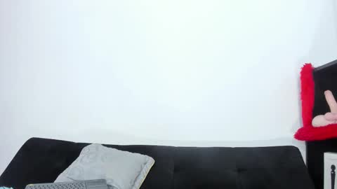 Snapshot of lauryjonson_ chatting on 01.18.26 LauryJonson online show from 01.18.26