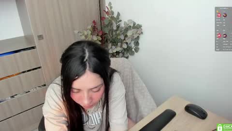 Lauryn online show from 05.04.26
