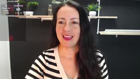 Laury  online show from 05.21.26