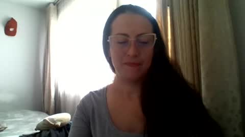 Snapshot of lauryn_jones chatting on 07.21.26 Laury online show from 07.21.26