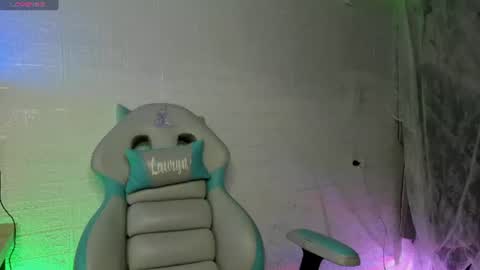 Snapshot of lauryn_muller_ chatting on 06.30.26 Lau online show from 06.30.26