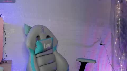 Snapshot of lauryn_muller_ chatting on 07.06.26 Lau online show from 07.06.26