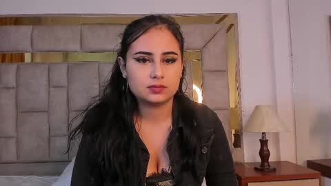 Snapshot of laurynjeffers chatting on 03.09.25 LaurynJeffers online show from 03.09.25