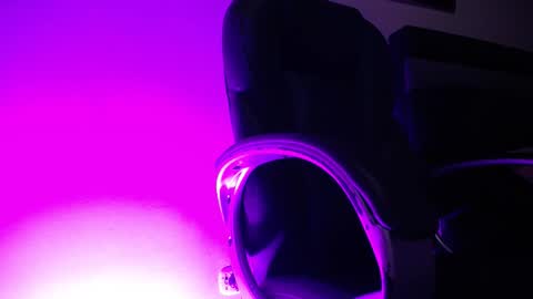 LauWild online show from 01.17.26