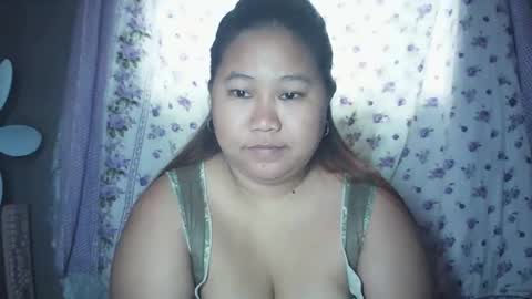 Snapshot of lavalyn214 chatting on 01.14.26 lavalyn214 online show from 01.14.26