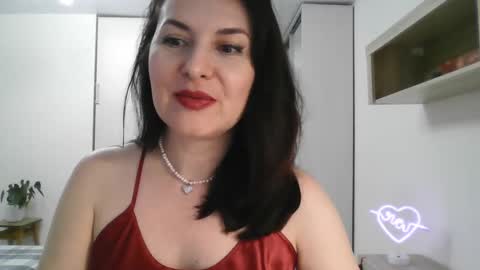 Snapshot of lavender_victoria chatting on 01.24.25 Diana online show from 01.24.25