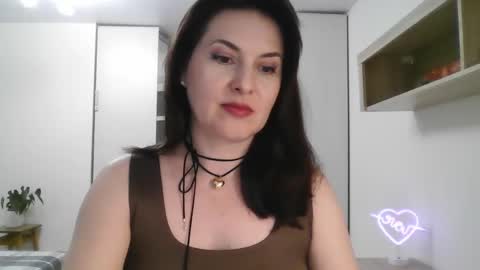 Snapshot of lavender_victoria chatting on 02.02.25 Diana online show from 02.02.25