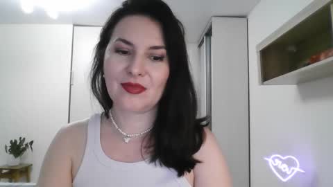 Snapshot of lavender_victoria chatting on 02.04.25 Diana online show from 02.04.25