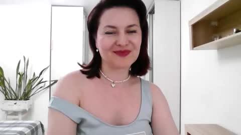 Snapshot of lavender_victoria chatting on 09.26.25 Diana online show from 09.26.25