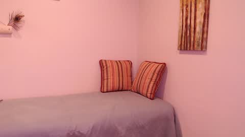 Snapshot of lavenderguy chatting on 01.15.25 lavenderguy online show from 01.15.25