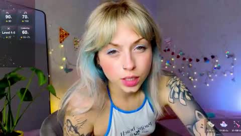 Snapshot of lavenly chatting on 09.18.25 Melissa online show from 09.18.25
