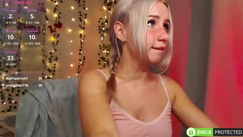 Mia online show from 11.24.25